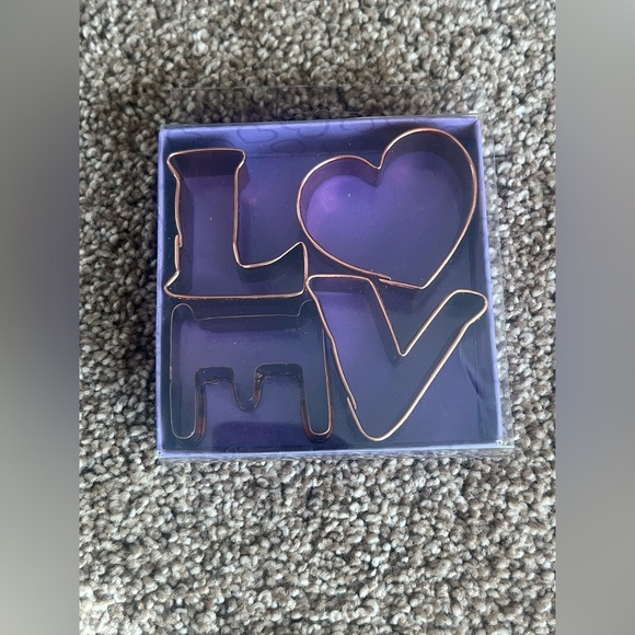 128 Vintage Cookie Cutters Red Plastic‎ HRM Crown Holidays McDonald’s Copper - Picture 10 of 16